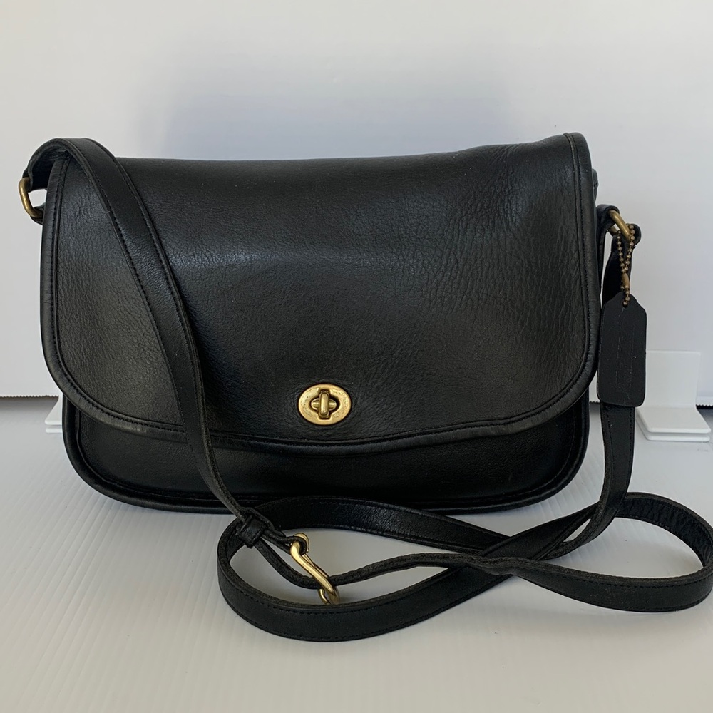 Coach Vintage City Bag 9790 Black Leather Flap Crossbody Turnlock - Picture 2 of 9